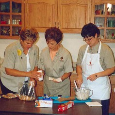 (l-r) Nutrition Educator Cindy Falk and Spokespersons Betty Kandt and Erin Laurie.