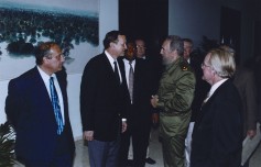 U.S. wheat farmers met with Cuban leader Fidel Castro.